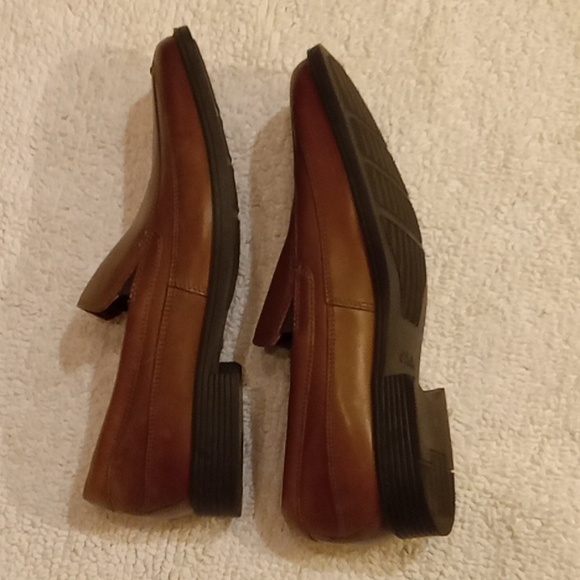 Collection by Clarks slip on loafers - Picture 4 of 8